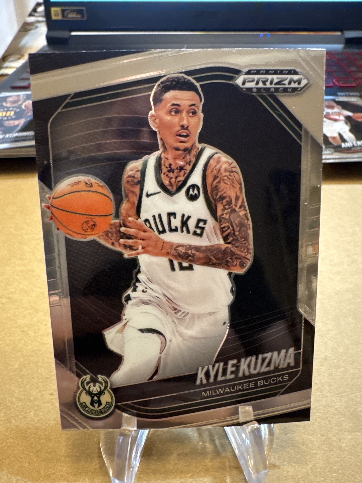 2024-25 Panini Prizm Black #84 Kyle Kuzma