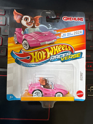 Hot Wheels Racerverse - Gremlins Gizmo in Barbie Corvette