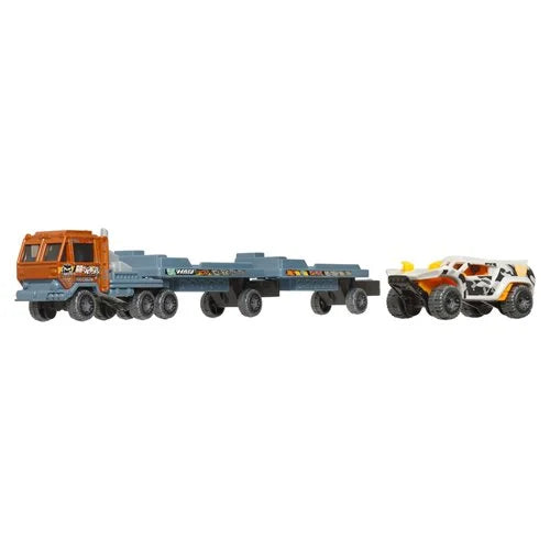 Hot Wheels Super Hauling Rig and Car - Straight Freightin'