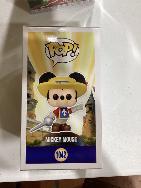 Funko Pop! Disney - The Three Musketeers - Mikey Mouse #1042 - Summer Con Exclusive 2021