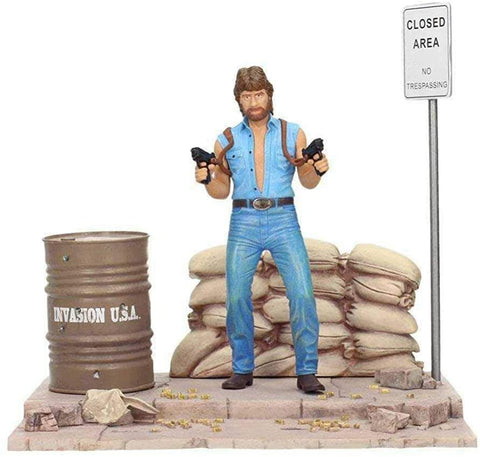 Movie Icons: Invasion USA Matt Hunter Figure with Diorama